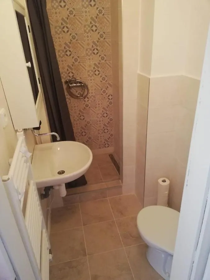 فندق مبيت وإفطار براغ Guest House Dd